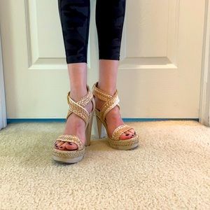 Stuart Weitzman Biege/Tan Suede Strap Wedge Heels